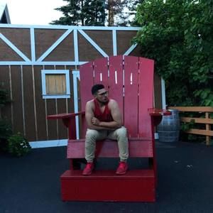 Meet your Posher, Emiliano